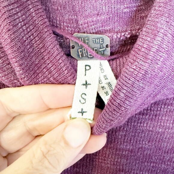 We the Free Cowl Neck Open Back Sweater Size Small Petite - Picture 5 of 6